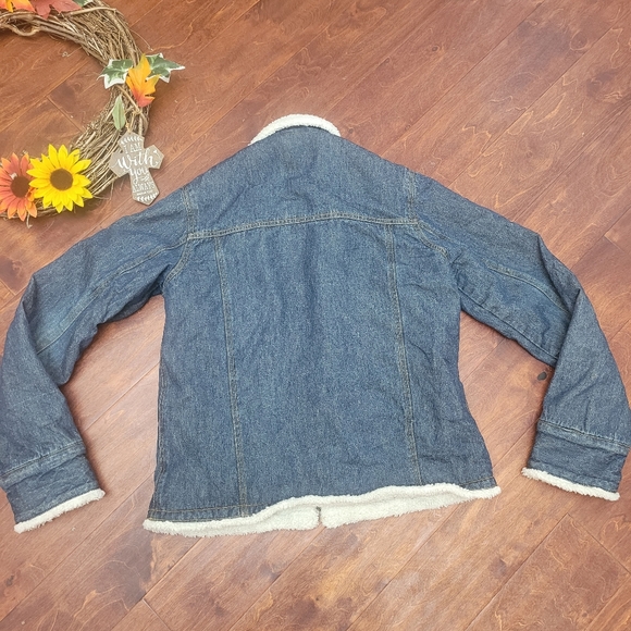 Jacket - Picture 3 of 4